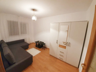 Apartament 4 camere | 73 mp | zona strazii Mehedinti