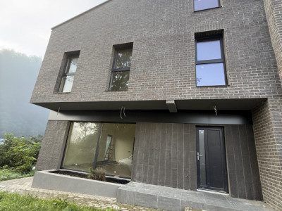 Locuință tip duplex,  proiect finalizat cu priveliște spre pădure ! 