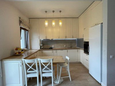 Casă la cheie de vânzare – aproape de Vivo, zonă exclusiv de case