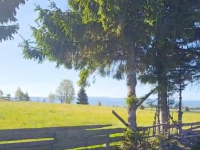 Ocazie unică! Teren cu view deosebit în Mărișel – Ideal pentru casă de vacanță