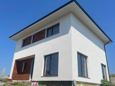 Locuință individuală cu compartimentare practică, zonă aerisită – Chinteni 