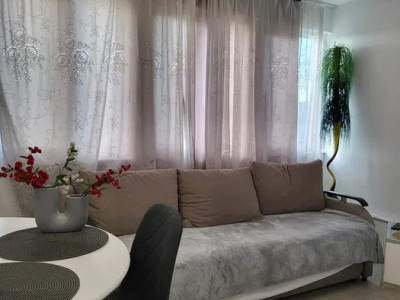 Apartament 3 camere dispus pe doua niveluri 