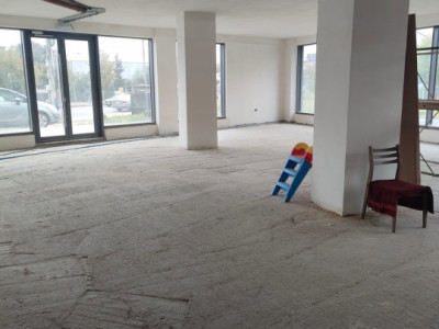 SPATIU COMERCIAL | 166MP | 2 parcari | ZONA AUCHAN IRIS