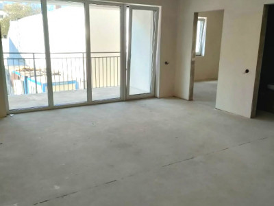 Apartament 3 camere | 73 mp | 9 mp terasa | parcare | zona str. Somesului
