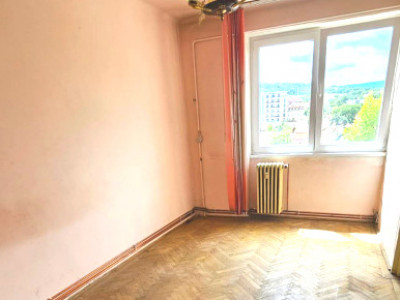 | Apartament 4 camere | 82 mp | Locatie excelenta | Oportunitate rara |