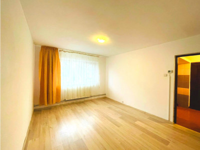 | Apartament 3 camere | 52 mp | Parcare | Manastur |