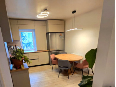 | Apartament 3 camere | 66 mp | ET intermediar | Zorilor, P-ta Zorilor |