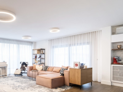 Penthouse luminos cu terasă amplă | zona Interservisan | 0% Comision