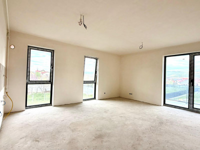 Apartament 3 camere, CF disponibil, 2 balcoane, bloc nou