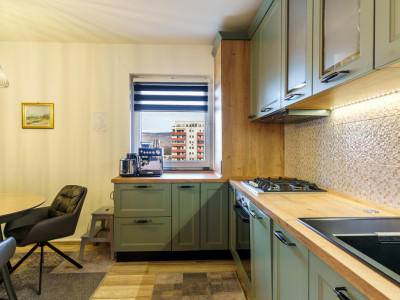 Apartament 3 camere ,71 mp + terasă 12 mp, zona BMW 