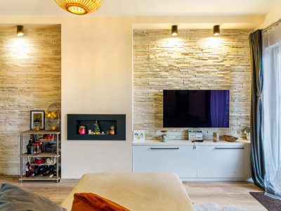Apartament 3 camere ,71 mp + terasă 12 mp, zona BMW 
