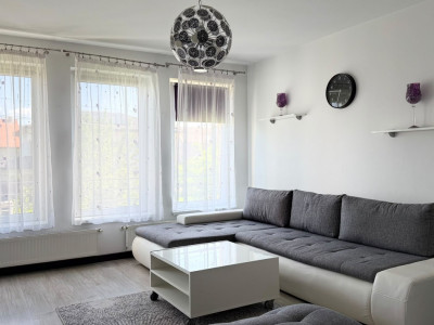 Apartament 2 camere + dressing, cart.Europa, decomandat, balcon, parcare