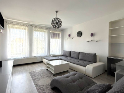 Apartament 2 camere + dressing, cart.Europa, decomandat, balcon, parcare