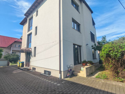 Apartament 4 camere, cartier Între Lacuri, loc de parcare