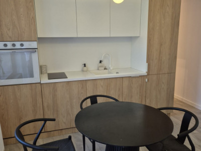 Apartament 2 camere decomandat, str. Motilor
