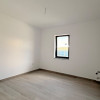 Apartament 3 camere, 2 bai,  finisat, bloc nou. thumb 2